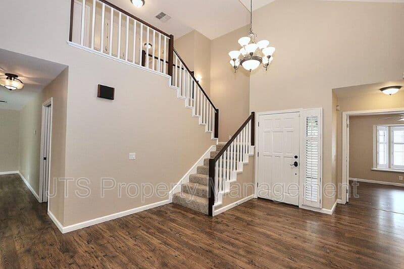 Gold River House: 2173 Roaring Camp Drive