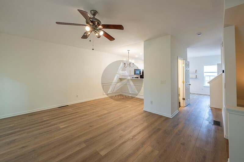 Kennesaw House: 1440 Dolcetto Trce