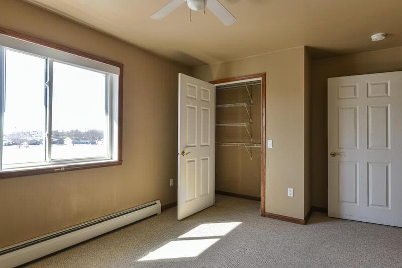 Little Chute Condo: 830 East Elm Drive - 3J
