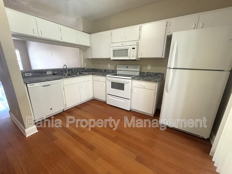 Tampa Townhome: 6235 Bayside Key Dr