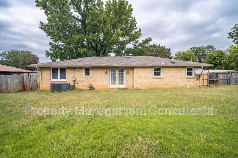 Muscle Shoals House: 1004 Ford Avenue