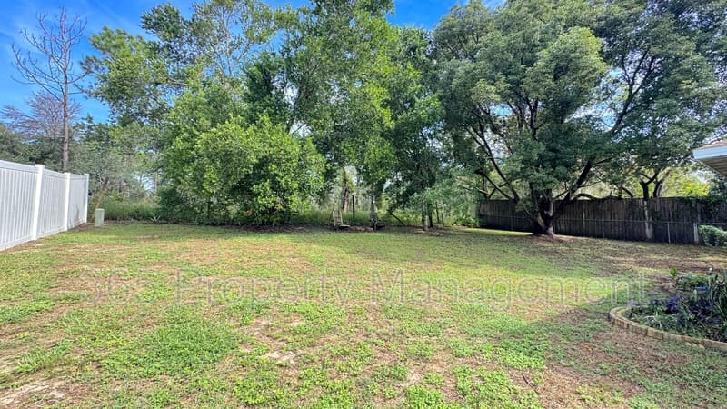 Spring Hill House: 12175 Katherwood Street