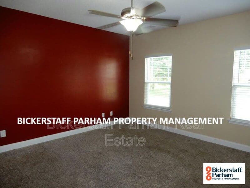 Fort Mitchell House: 22 Eagle Nest Drive