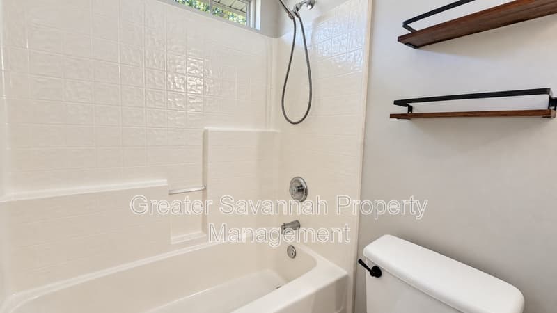 Pooler House: 12 Ashwood Court