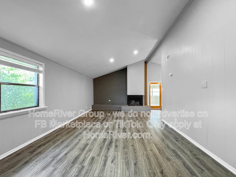 Richardson House: 1319 Wisteria Way