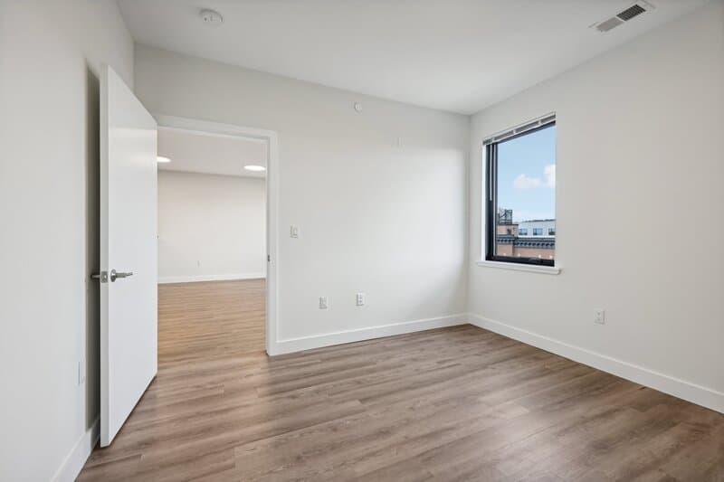 Orange Condo: 49s Day St. - 419
