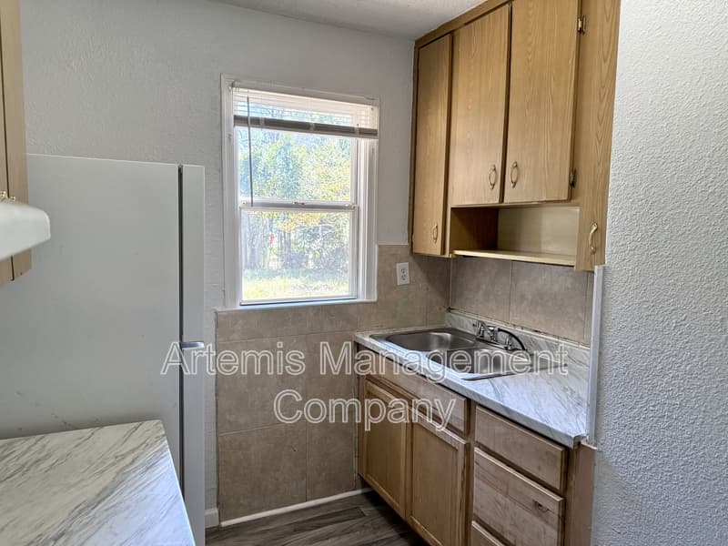 Jacksonville House: 1138 Saratoga Boulevard