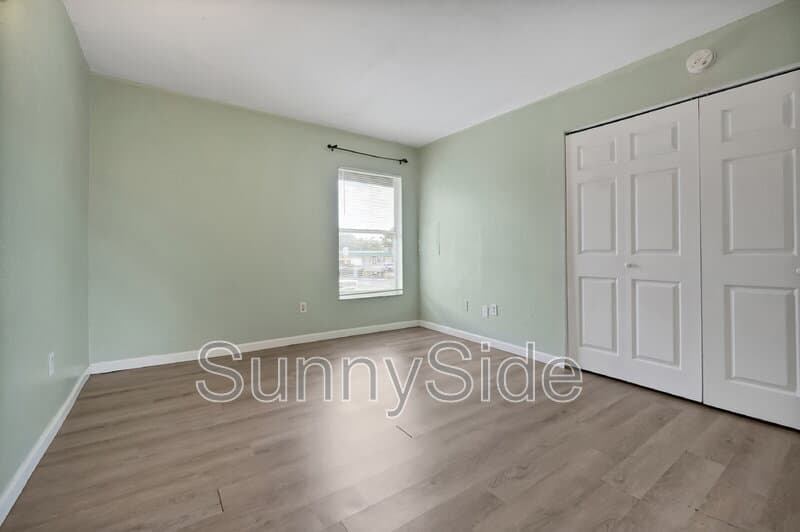 Orlando Condo: 915 W. Oak Ridge Road