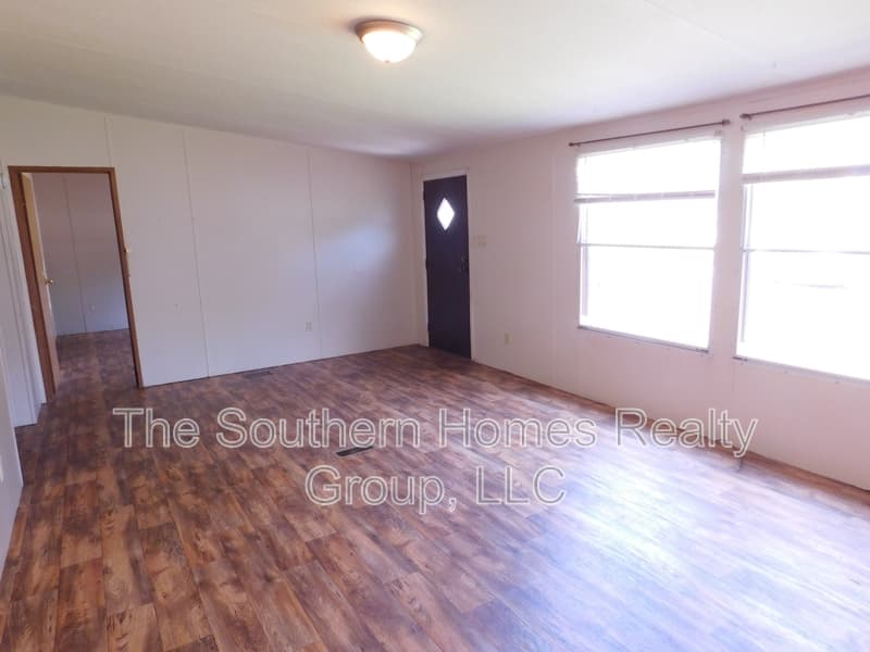 Etowah House: 308 Athens Pike