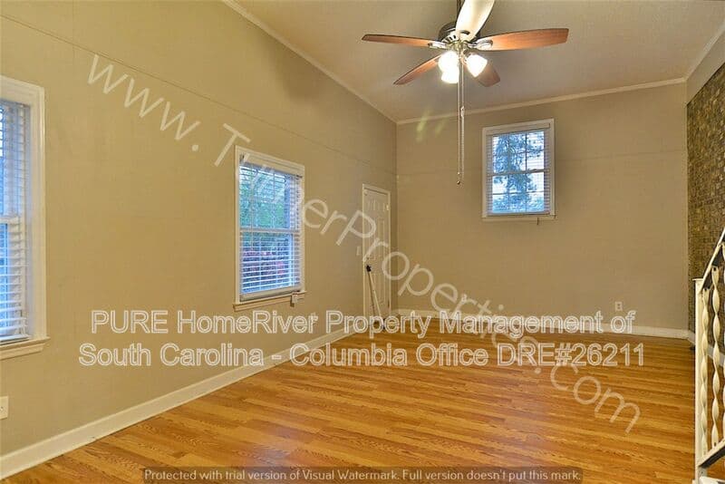 Hopkins House: 112 Harmon Hill Ct
