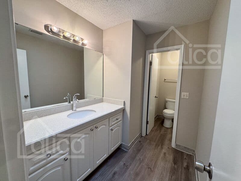 Orange Park House: 1959 Sussex Dr N