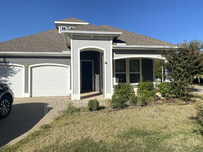 Aubrey House: 9145 Blackstone Dr