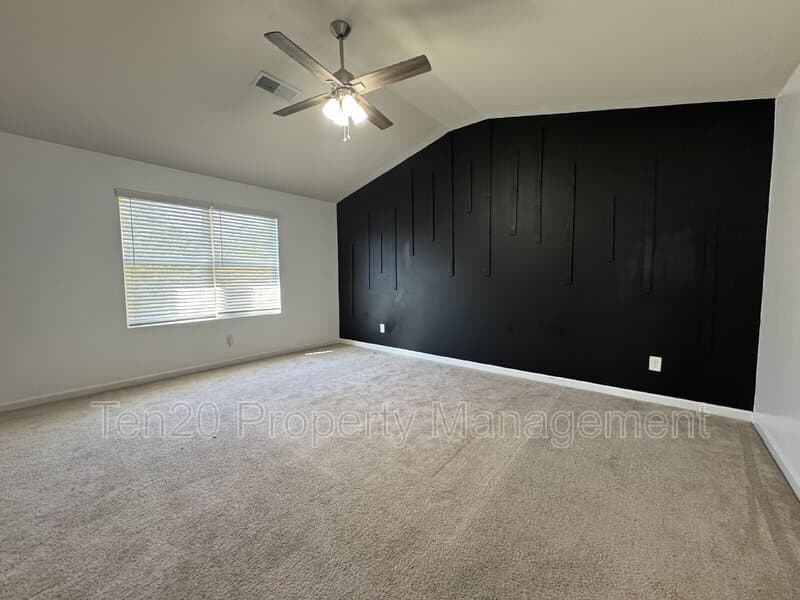 Phenix City House: 318 Irish Lane