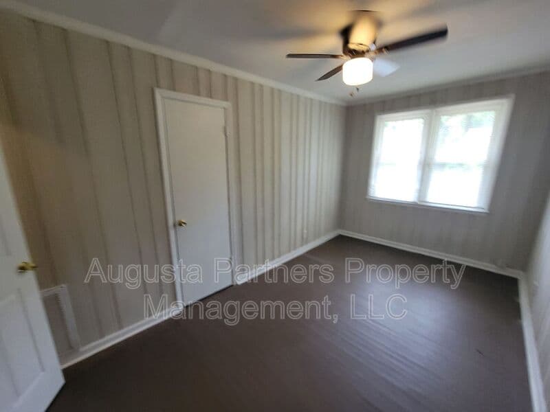Augusta House: 2111 Dyer Street