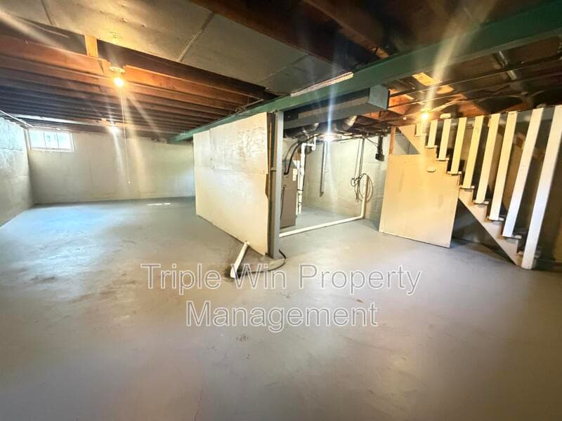 Saint Louis House: 7417 Pleaseway Drive