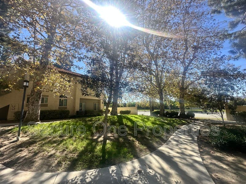 Simi Valley Condo: 3264 Darby Street