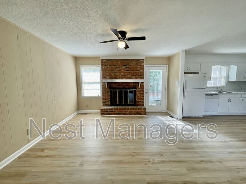 Fayetteville House: 5967 Lake Trail Dr