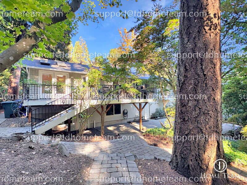 Bellevue House: 12903 NE 28th St