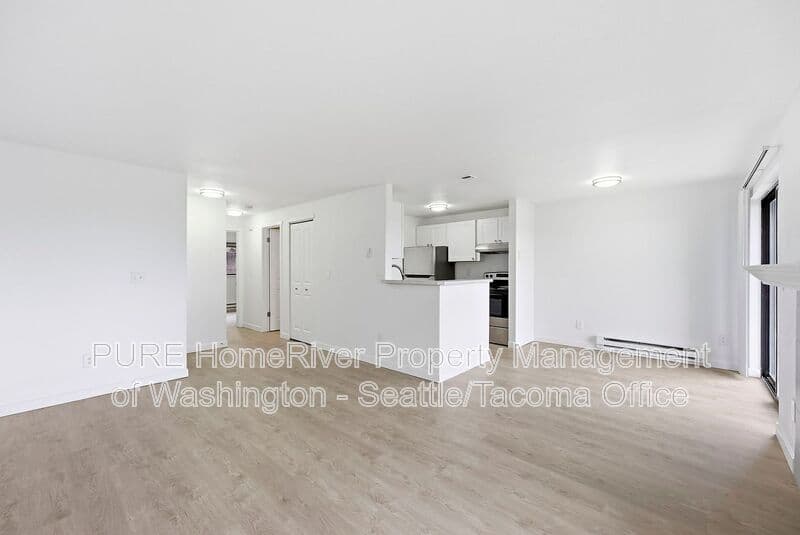 Tacoma House: 6601 S 8th St