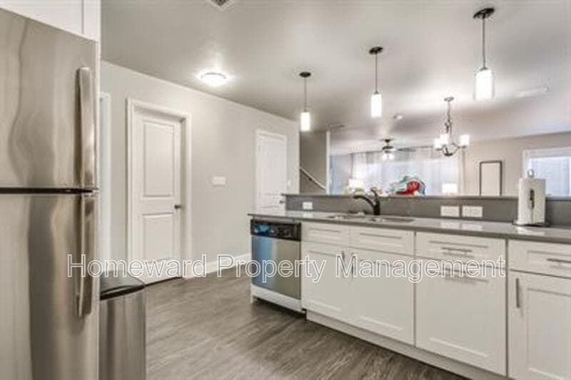 Denton Condo: 3816 Sheraton Rd Denton, TX 76209