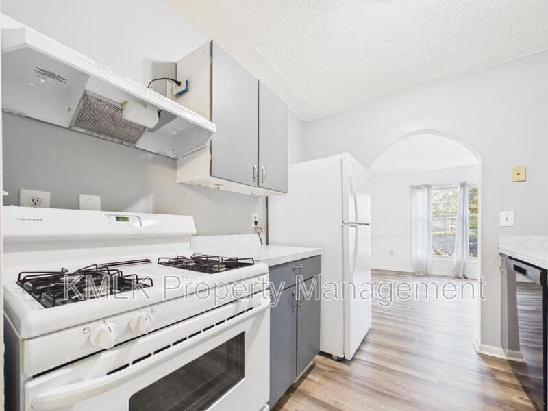 Twinsburg House: 2937 Cannon Rd