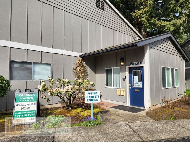 PORTLAND Condo: 1370 NE 186TH AVE