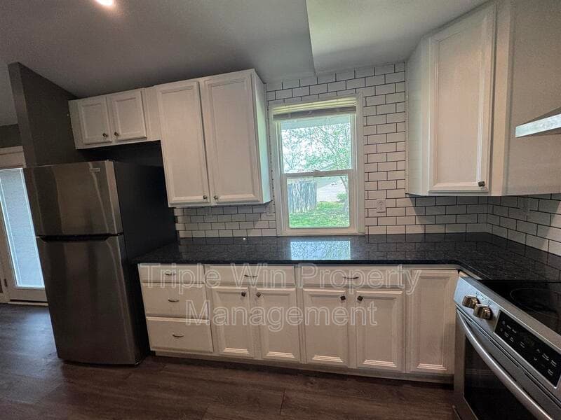 Saint Charles House: 710 Jungs Station Rd