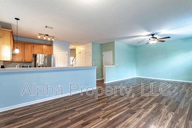 Greer House: 322 Highgate Cir