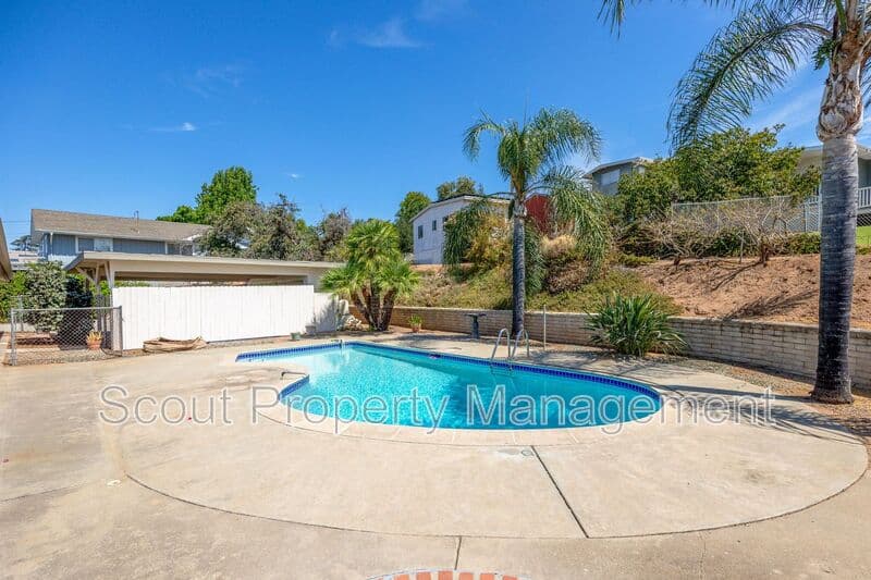 Escondido House: 1934 S Juniper Street