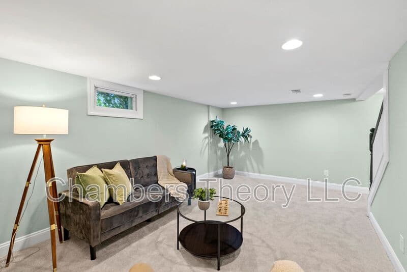 Falls Church House: 3318 Holloman Rd.