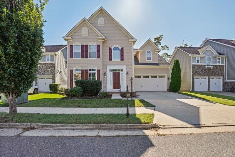 Fredericksburg House: 1100 Wright Court