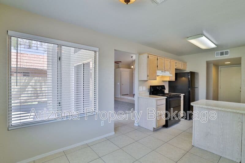 Glendale House: 3622 W. Wagoner Rd.