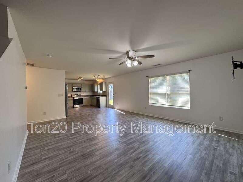 Phenix City House: 318 Irish Lane