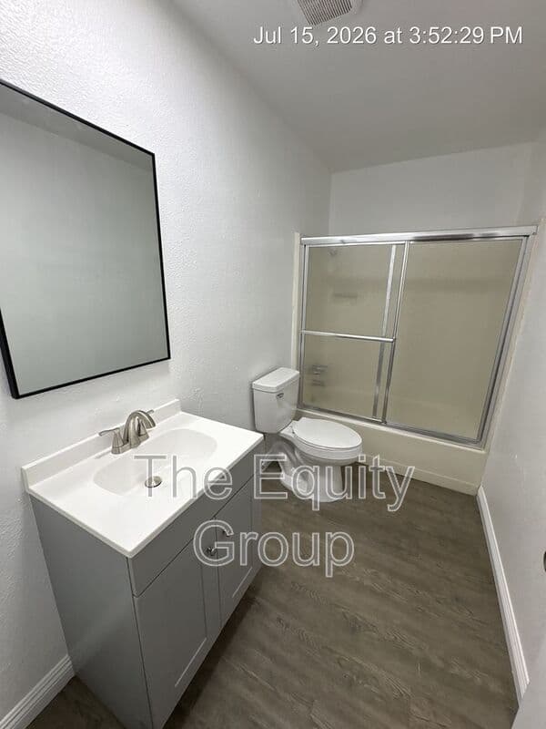 Woodlake Condo: 388 Crestwood