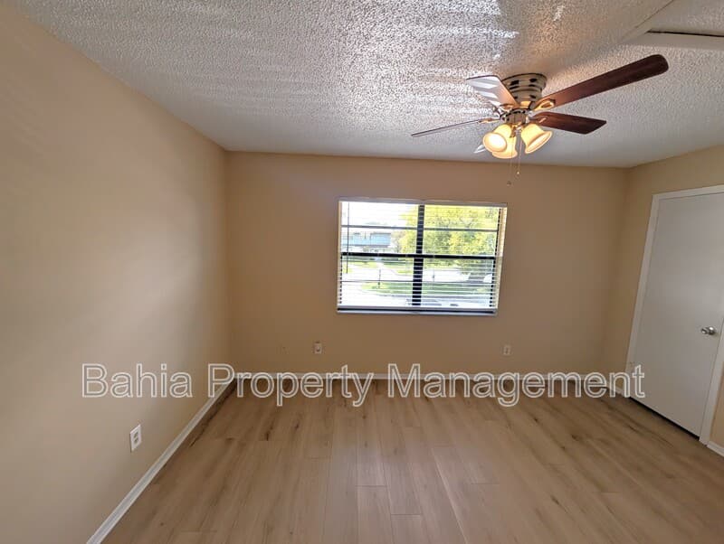 Tampa Townhome: 3441 Oak Trail Ct