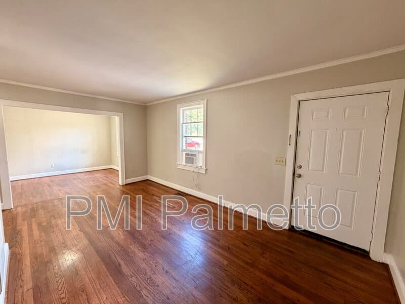 Columbia House: 1304 Mount Vernon Street