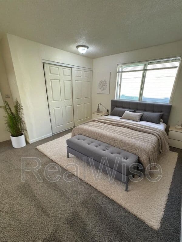 Woodburn Condo: 100 Gatch St