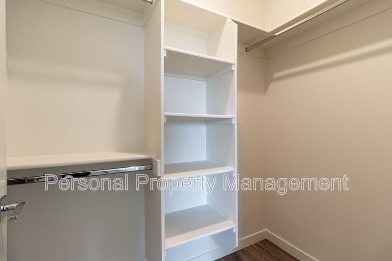 Vancouver Condo: 1111 W Fourth Plain Blvd