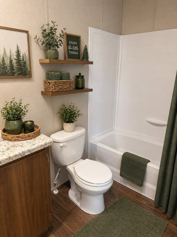 Lumberton House: 175 Congress Loop
