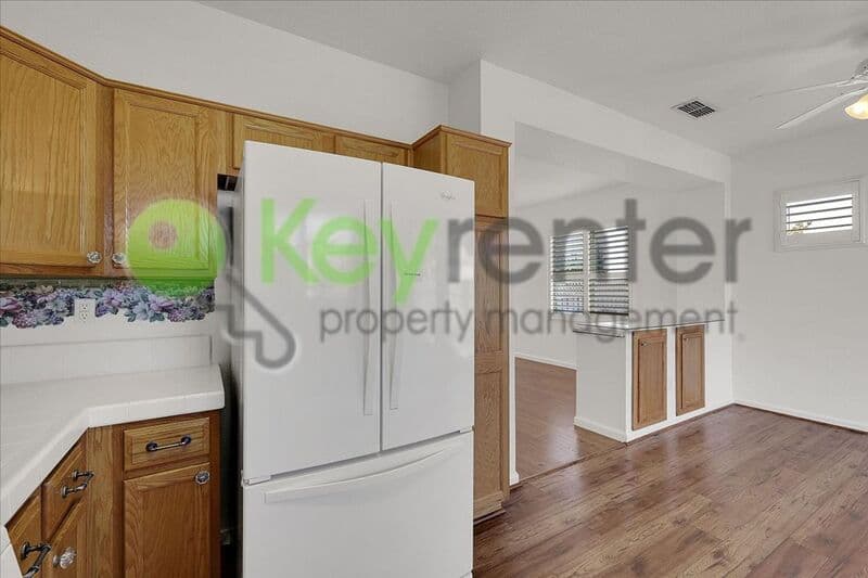 Lincoln House: 2532 Woodacre Lane