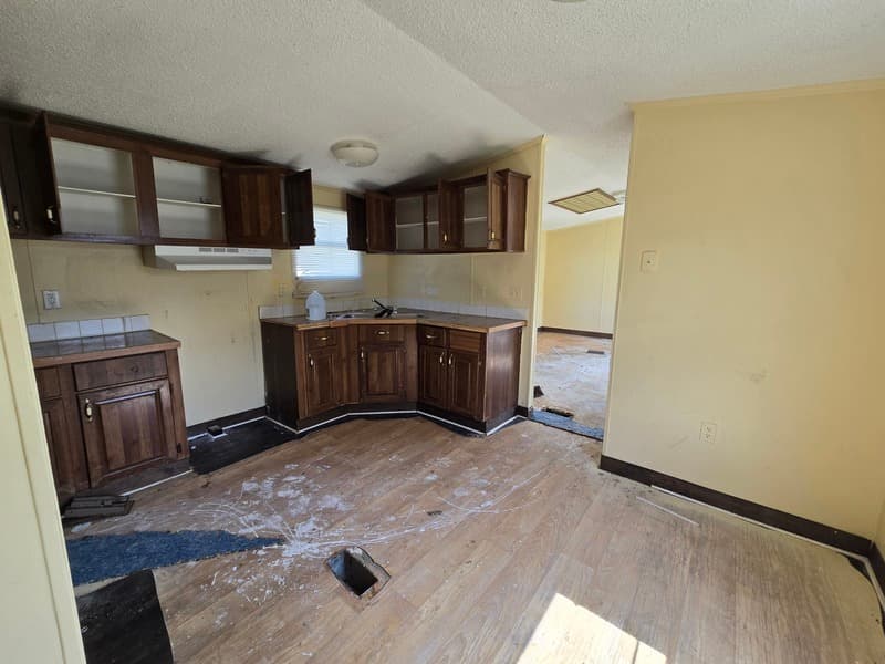 Fayetteville House: 2115 Cattail Cir