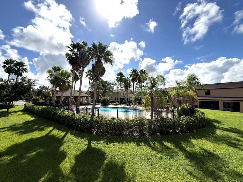Brandon Townhome: 2516 Oleander Lakes Drive