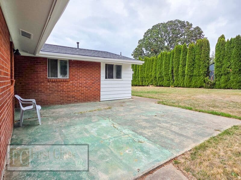 PORTLAND House: 13900 NW SPRINGVILLE RD