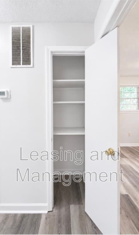 Charleston Condo: 1611 Jessamine Road