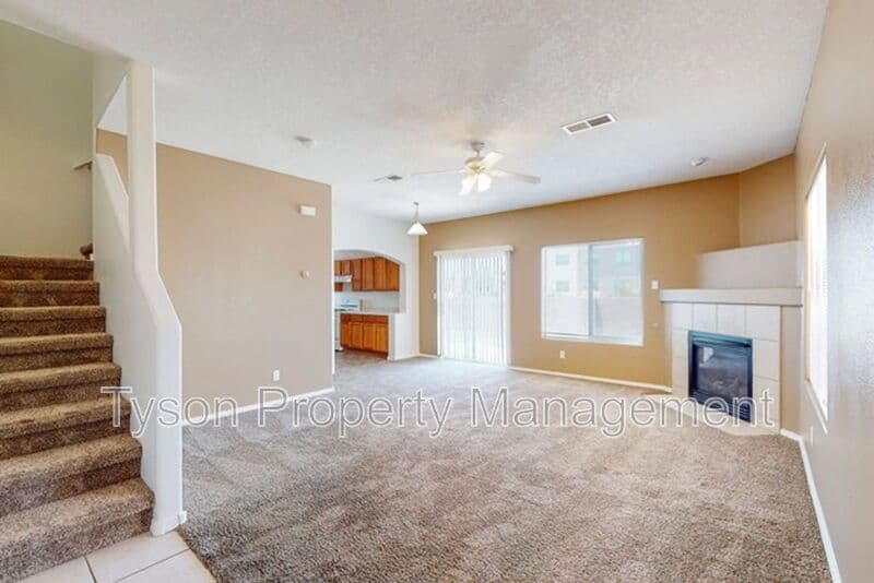 Albuquerque House: 3639 Big Cottonwood CT SW
