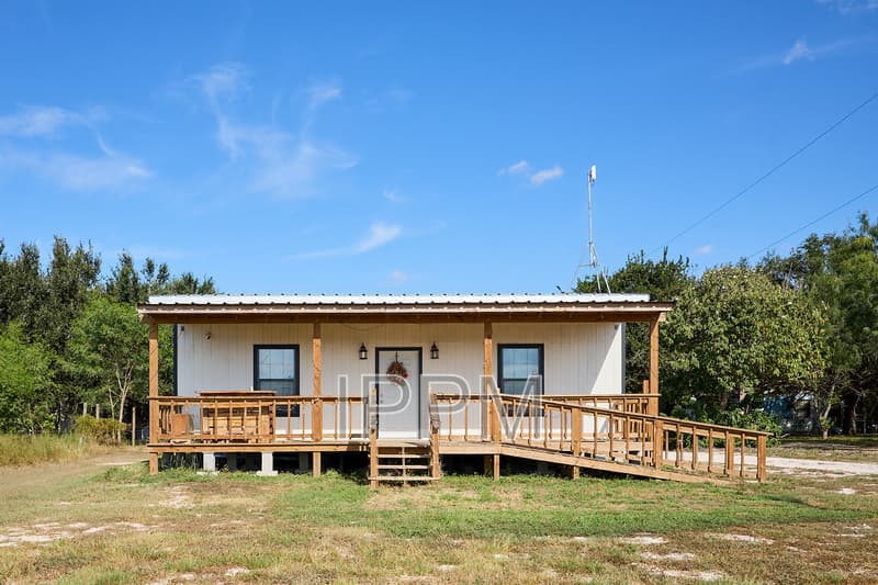 LYFORD House: 5672 IH 69E