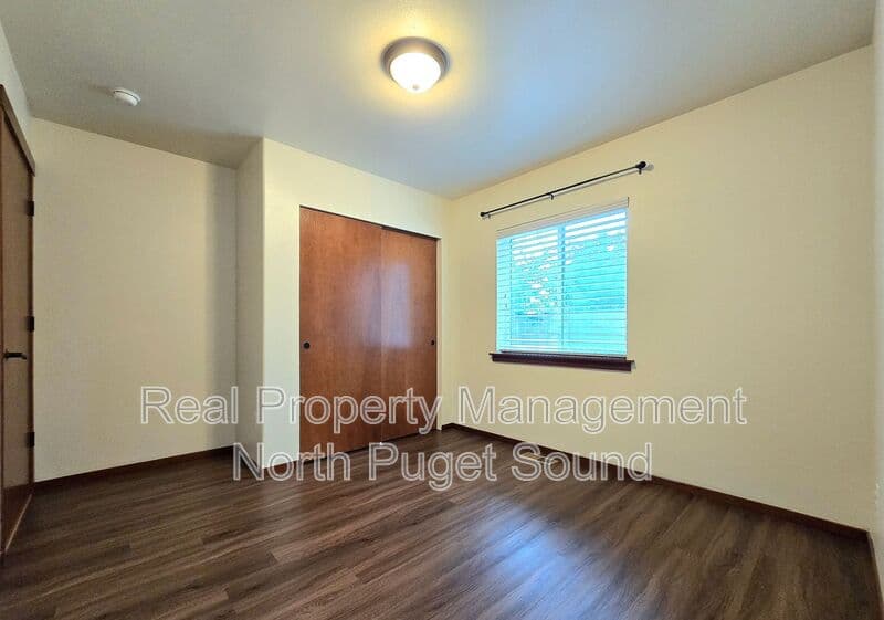 Stanwood House: 28602 74th Dr NW