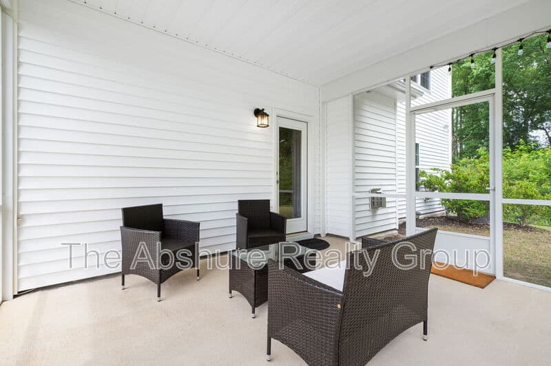Angier House: 121 Barnwell Loop