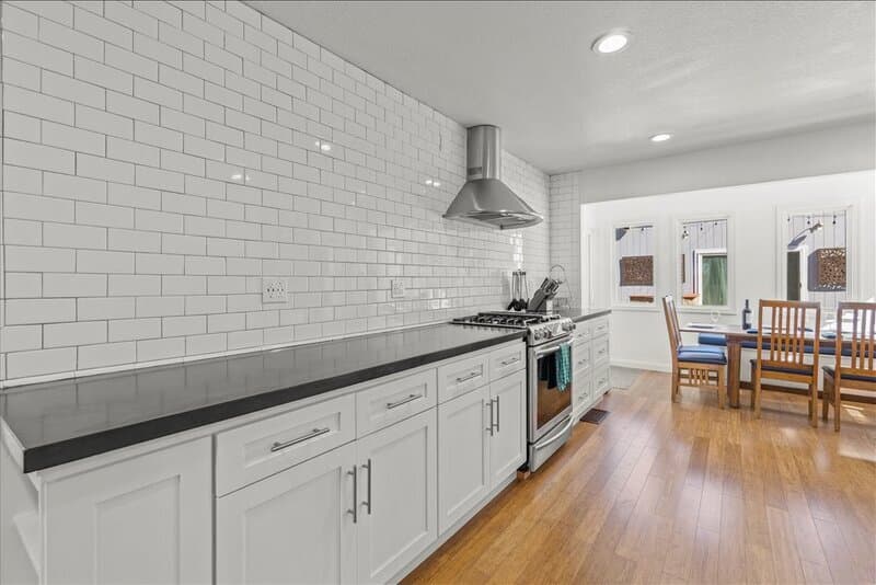 Cloverdale House: 47 Geysers Road