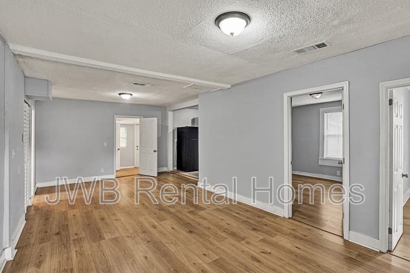 Jacksonville House: 3810 Brick Rd
